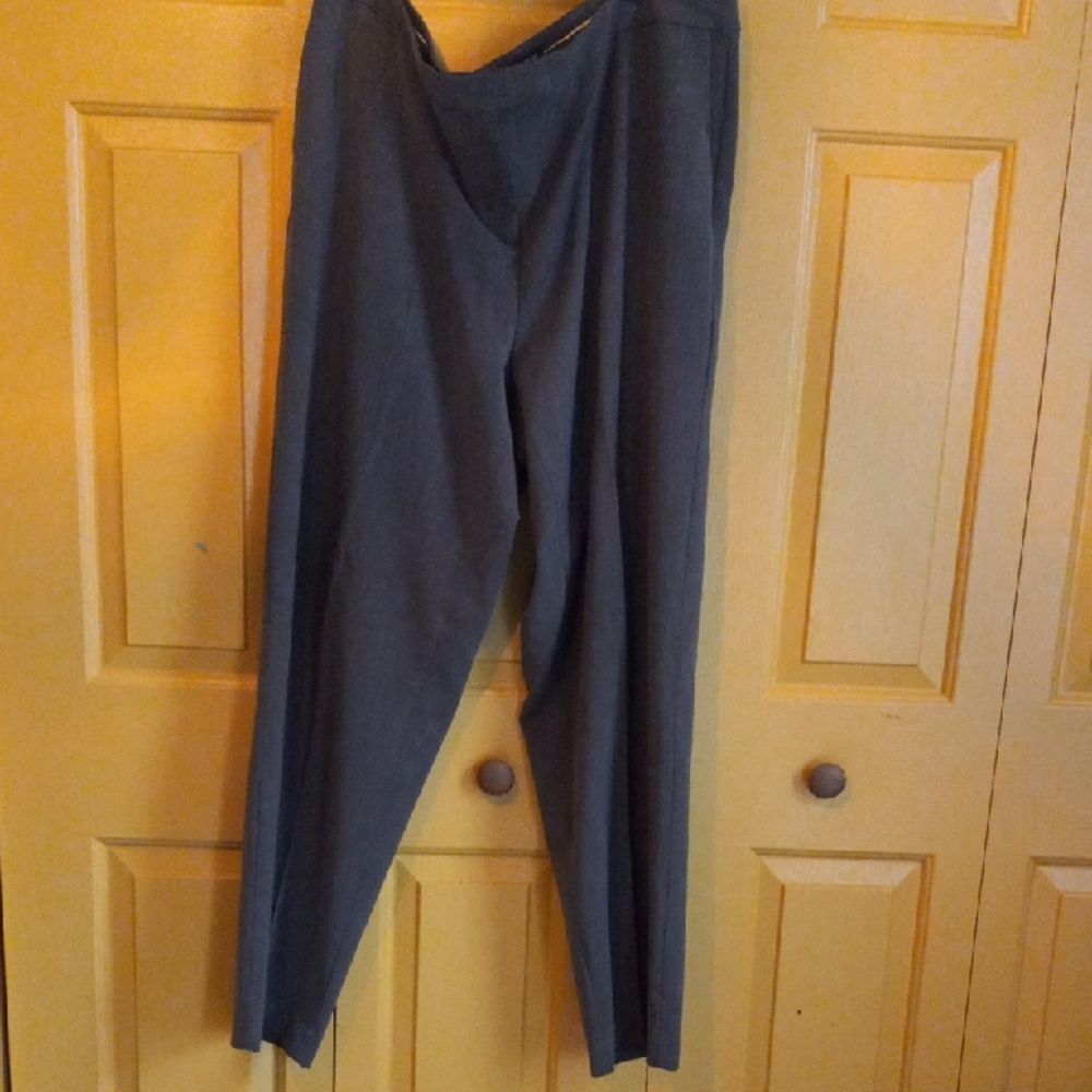 Avenue Womans Brown Dress Pants.